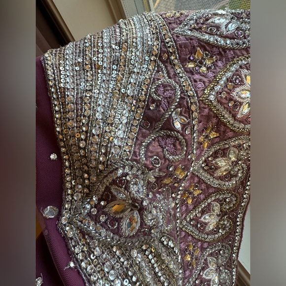 Gorgeous real crystal, handwork,wine color tunic. Pics don’t do justice. BUST 40 - Picture 3 of 5